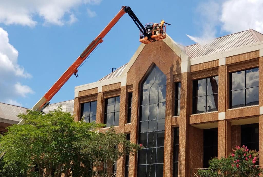 Commerical Building Boom Lift.jpg